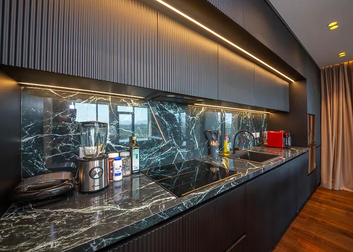 Side アパート ティラナ